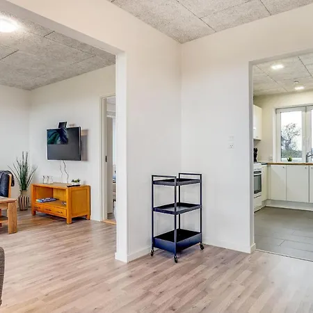 3 Bedroom Stunning In Sydals